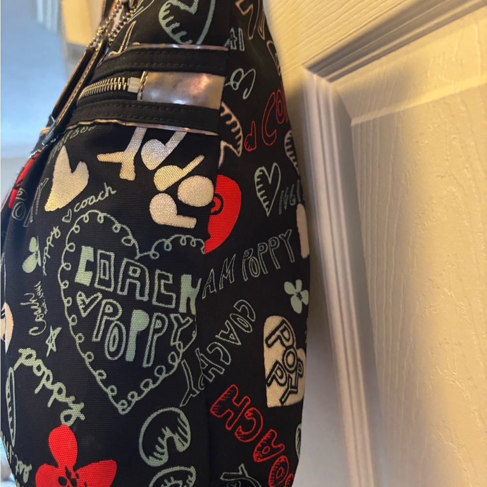 Coach Poppy G1020-16052 Large Glam Graffiti Print Tote Bag in EUC - Picture 3 of 15